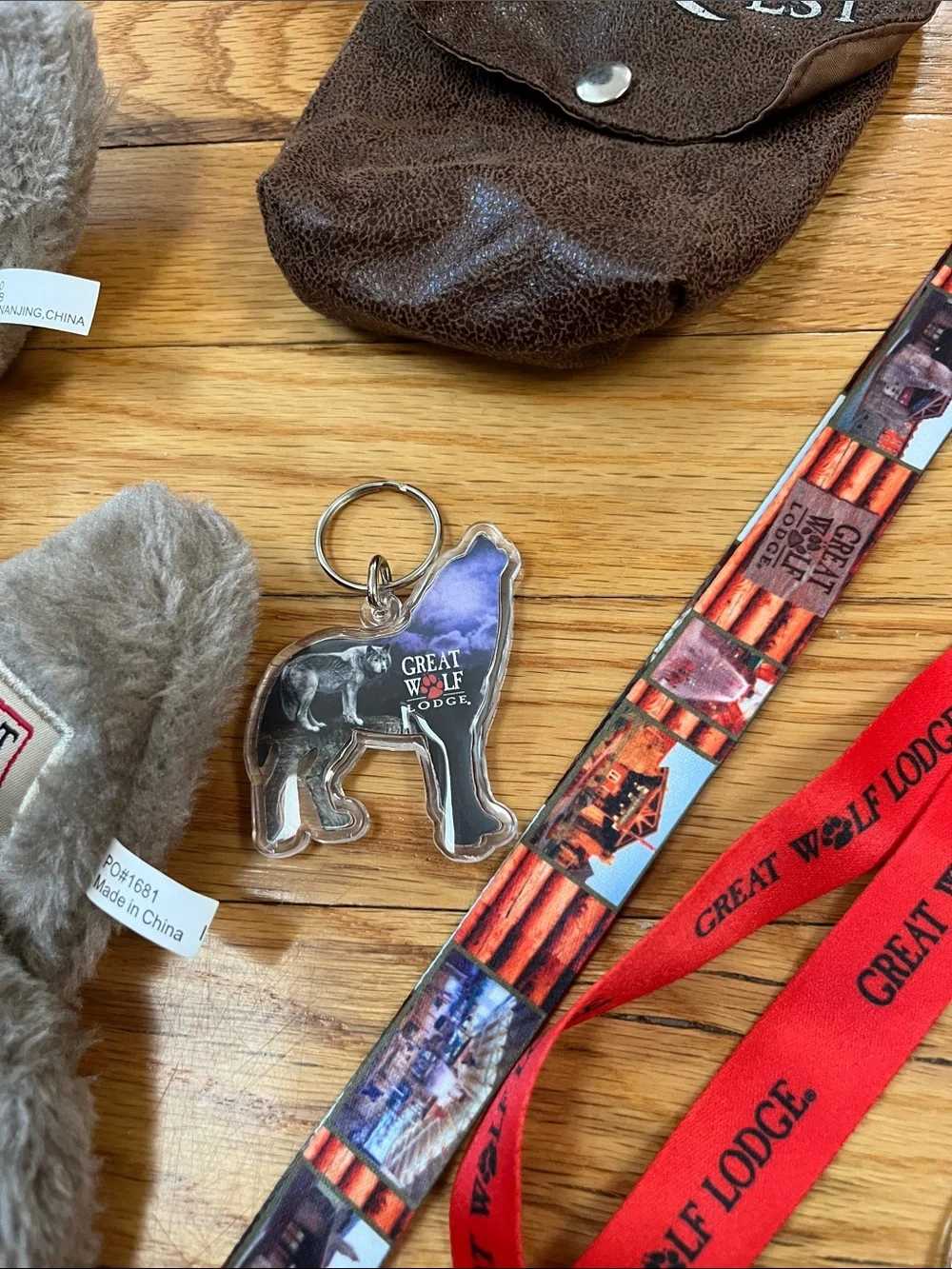 Great Wolf Lodge Brown Pouch, Wands, and accessories